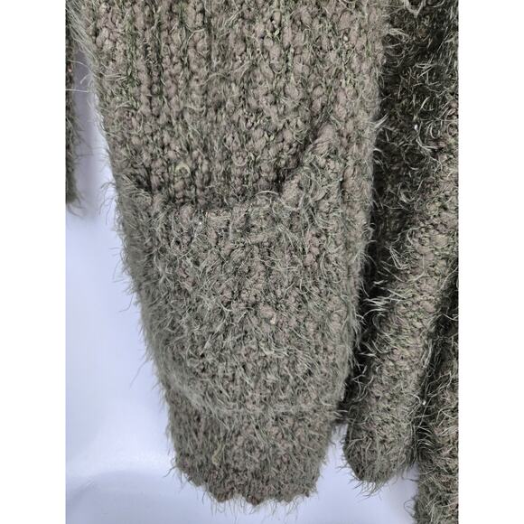 Altar’d State Size‎ Small Green Cardigan - Picture 3 of 7